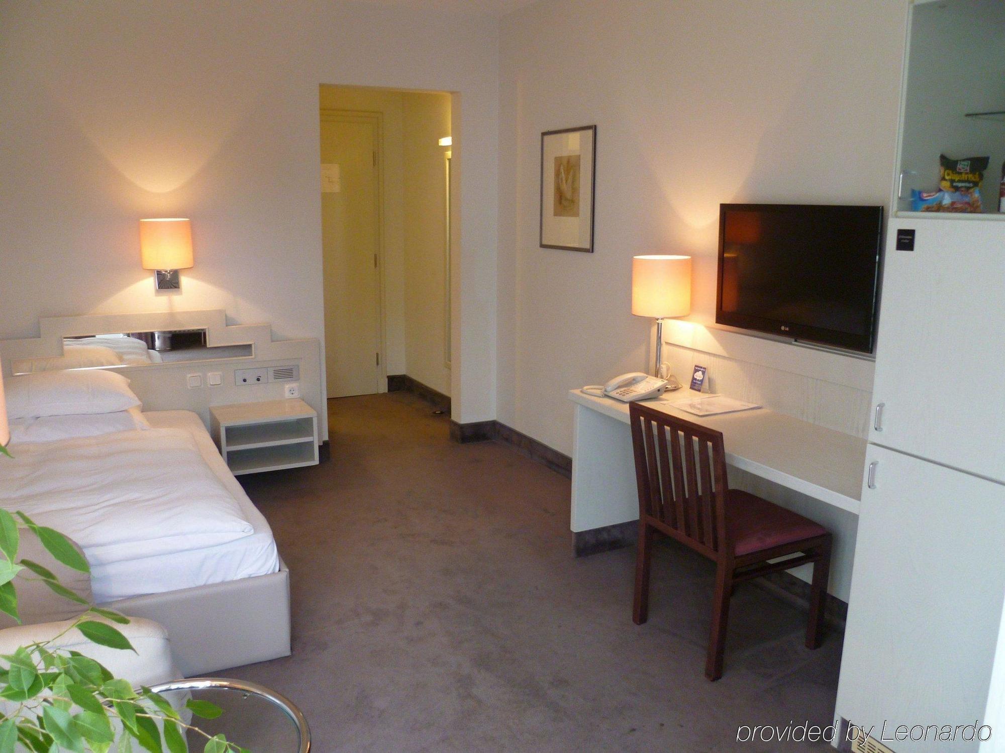 Fontana Hotel Wiesbaden Cameră foto